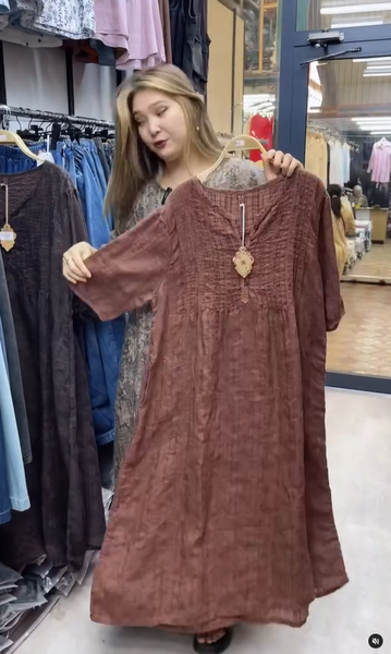 платье коричневое