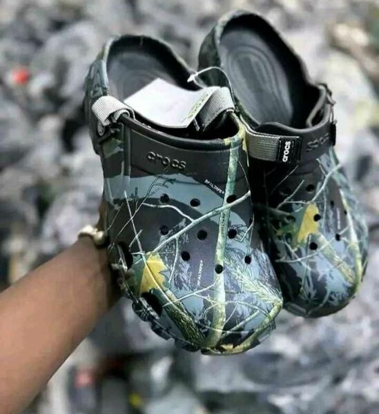 Crocs camouflage pour hommes et femmes