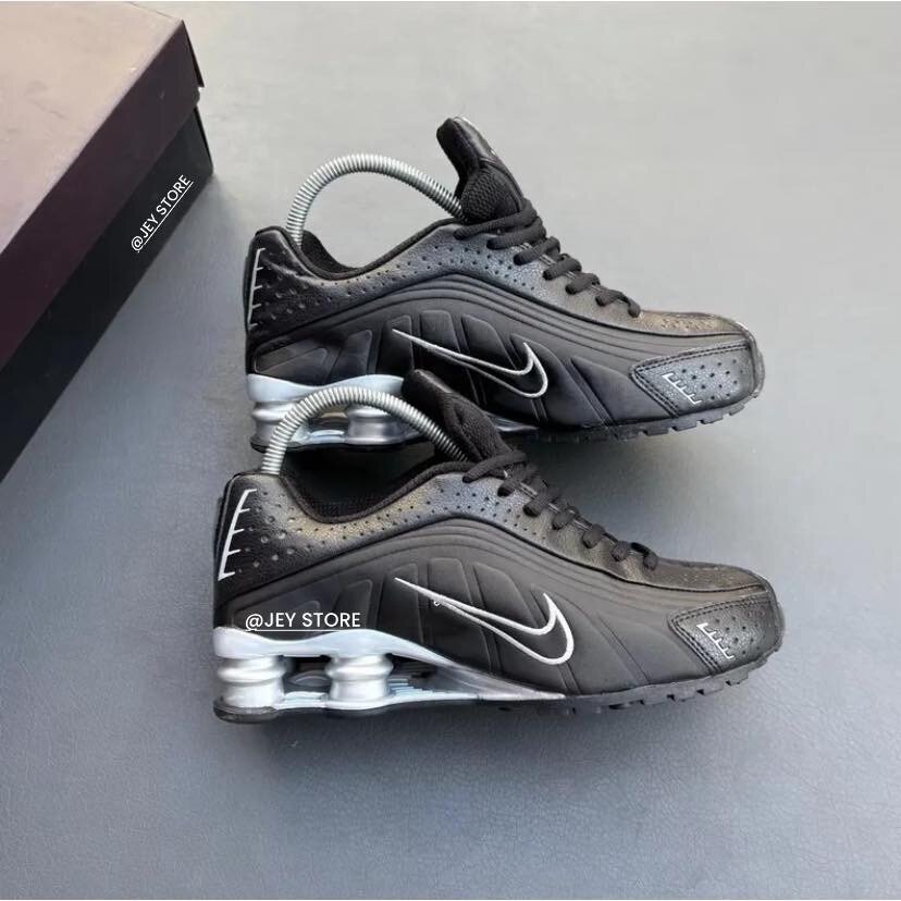 NIKE SHOX R4 SILVER BLACK