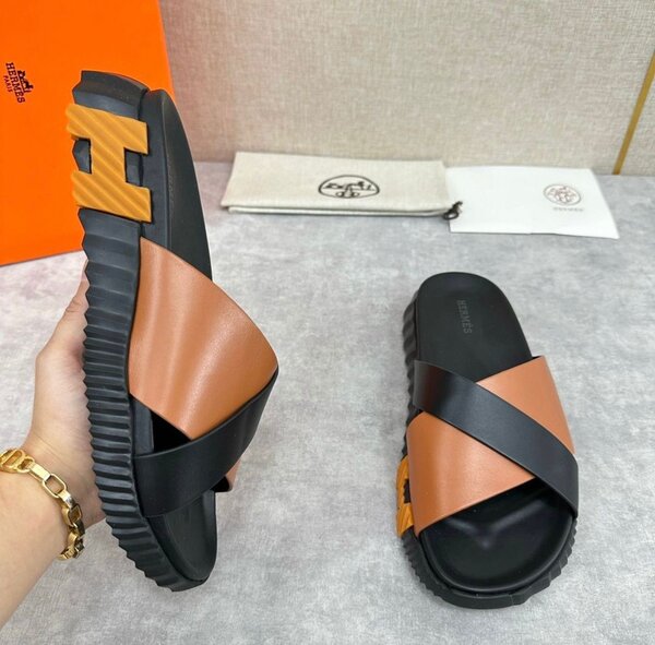 Sandales en cuir bicolore