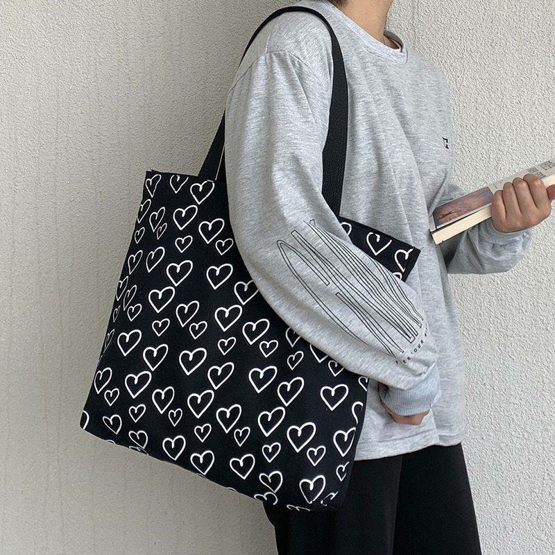 Tote bags