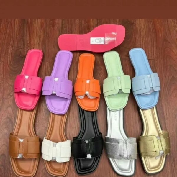 New stock slippers, black white , blue, pink sizes 37, 38, 39, 40 and 41