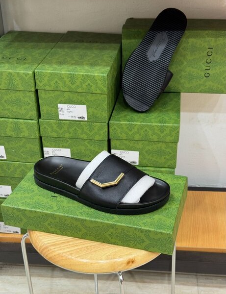 Sandales en cuir élégantes