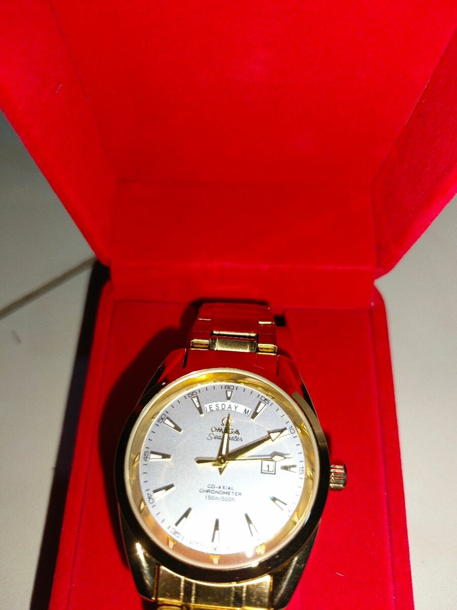 Montre de luxe élégante