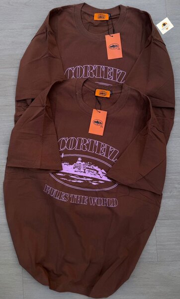 T-shirt Nike Cortez marron