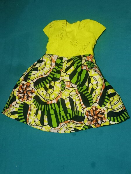 Robe colorée pour filles