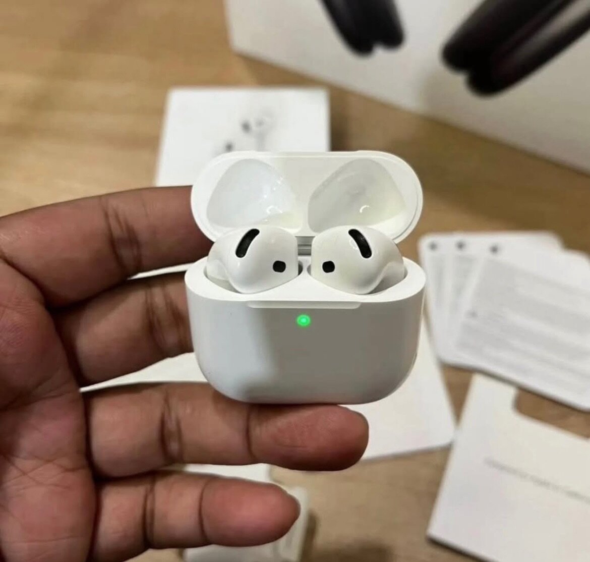 AirPods 4 (4ème génération)