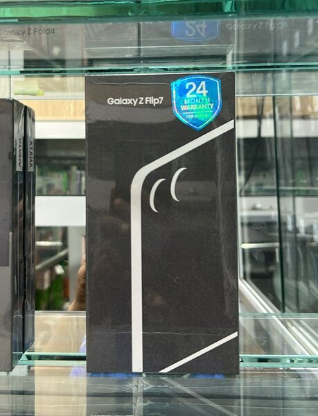 Samsung Galaxy Z Flip7
