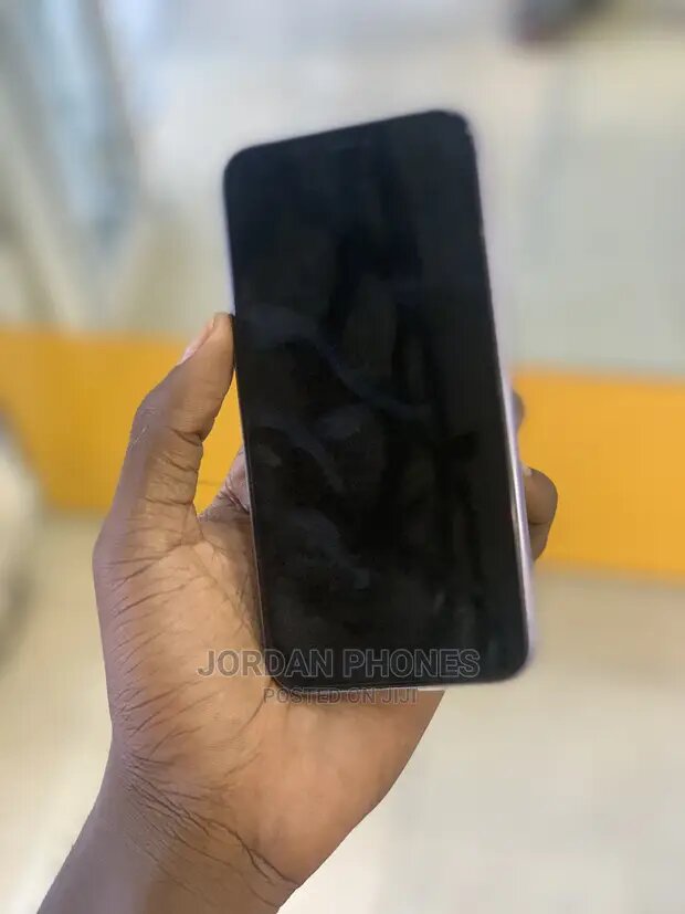 iPhone 11 Plus 128 GB