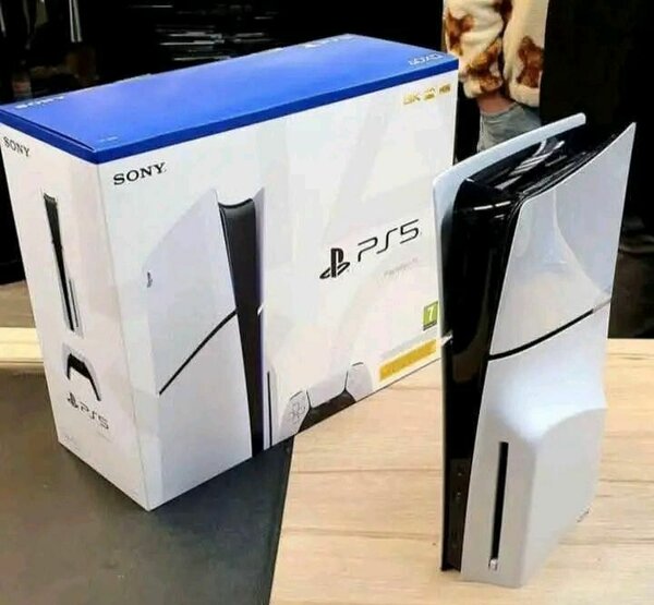 Console PS5 Slim Sony neuve