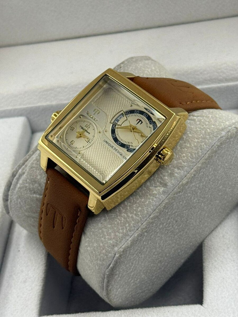 Montre Carrée Élégante Luxe