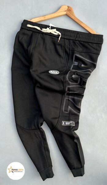 Jogging noir avec logo