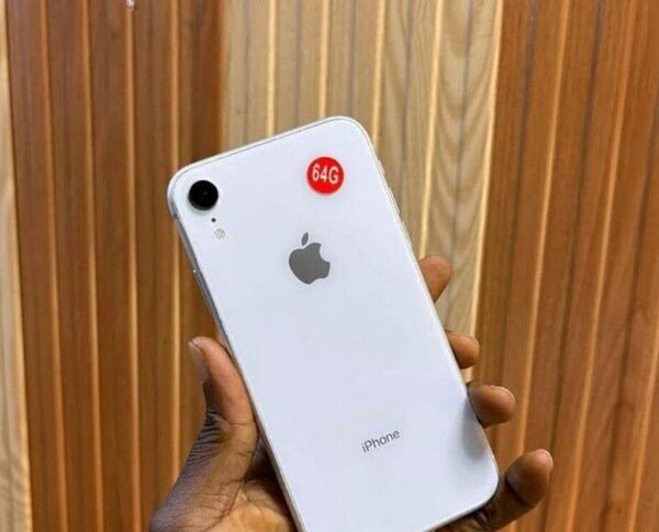 iPhone XR 64GB Débloqué