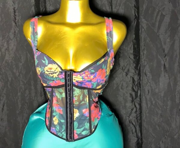 Corset floral élégant