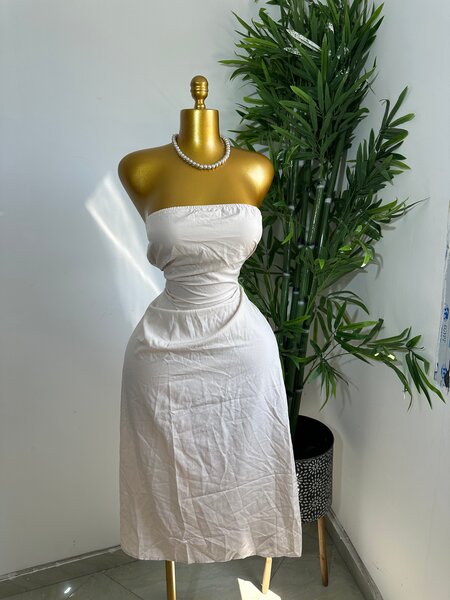 Robe bustier blanche élégante