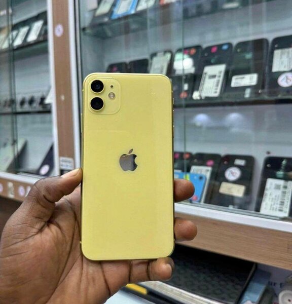iPhone 11 jaune Apple