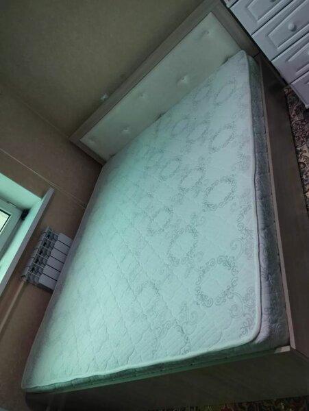 Спальная кровать