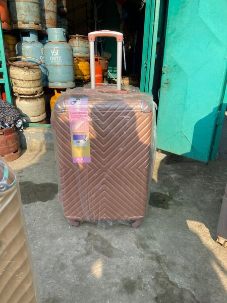 Valise à roulettes robuste