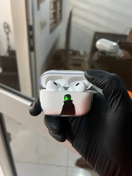 Airpods Pro simple