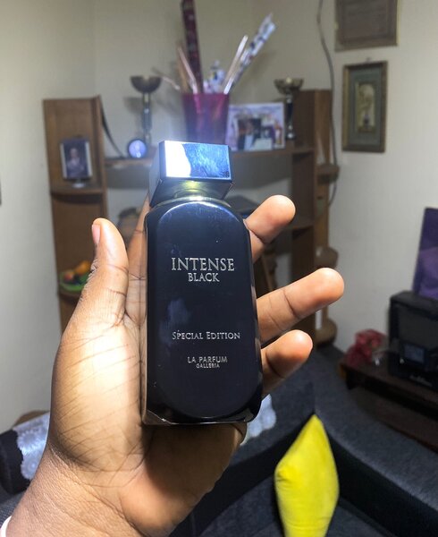 Intense Black Parfum Édition