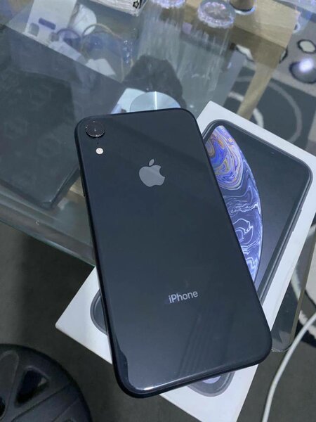 iPhone Xr casi neuf jamais démonté