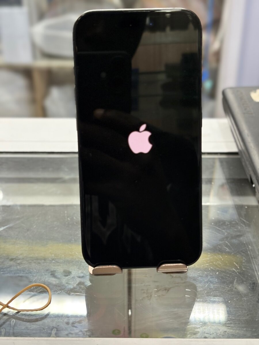iPhone 15 Pro 128GB Noir colis