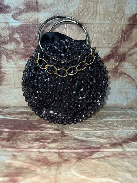 Sac à main perlé chic