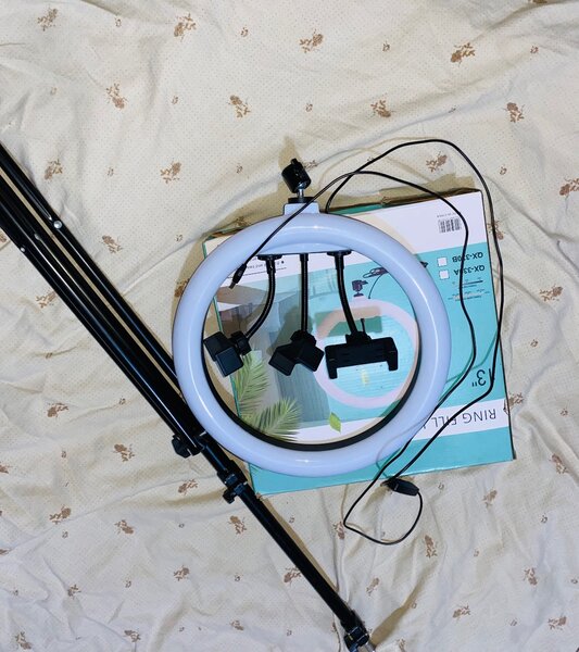 Ring lith 13 pouces 3supports avec télécommande sur la corde