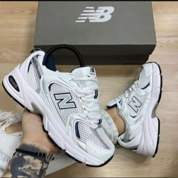 Chaussures de sport modernes