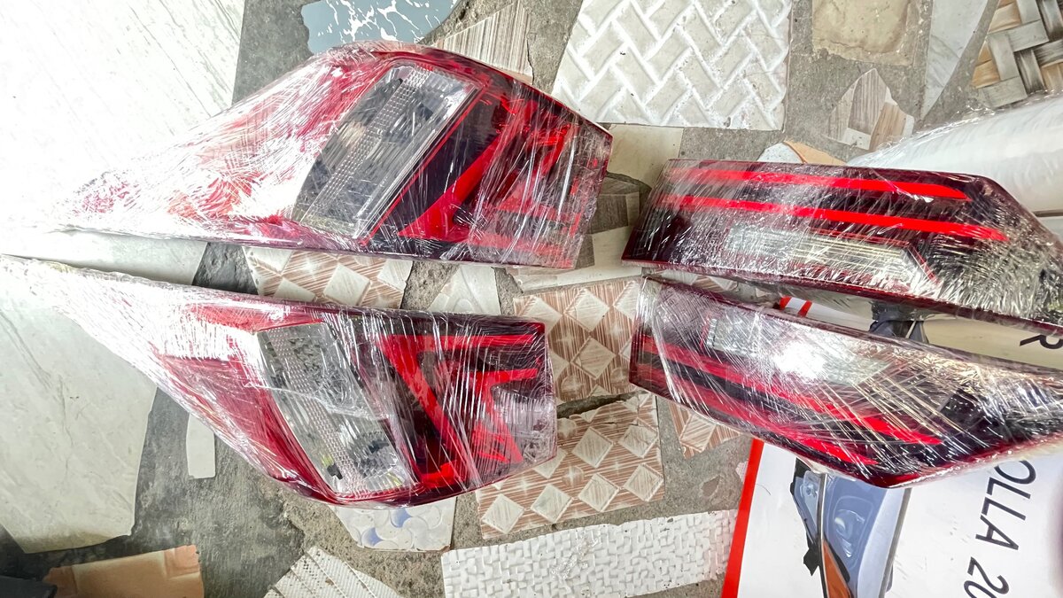 Lexus IS 250 taillight complete