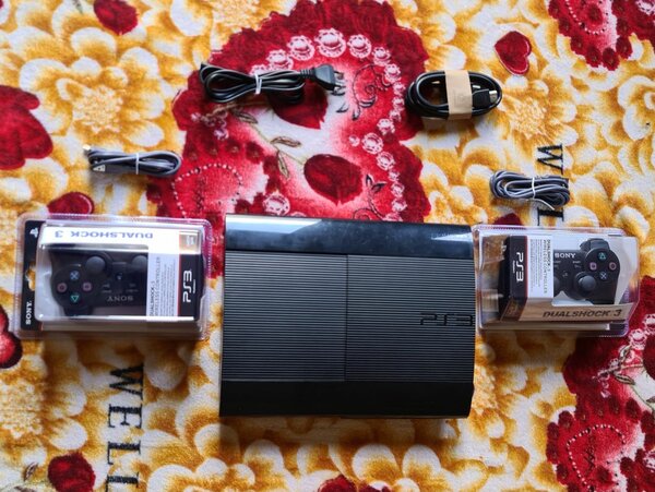 PS3 ultra slim super propre