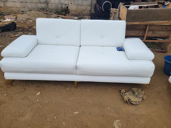 Canapé 03 places en cuir