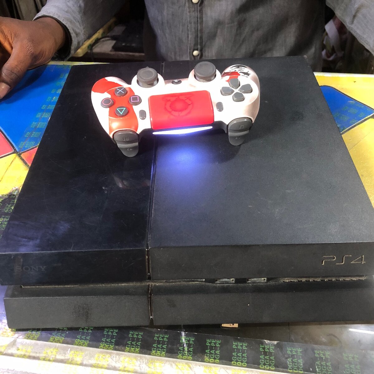 Play station 4(ps4) slim 7 Games One controller 500GB