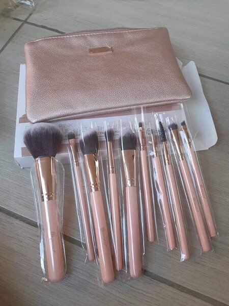 Pinceaux de maquillage, rose