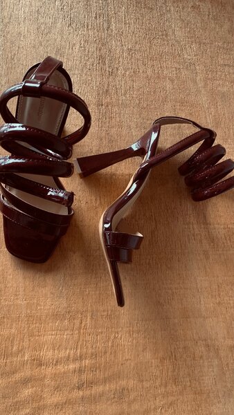 Pretty little things