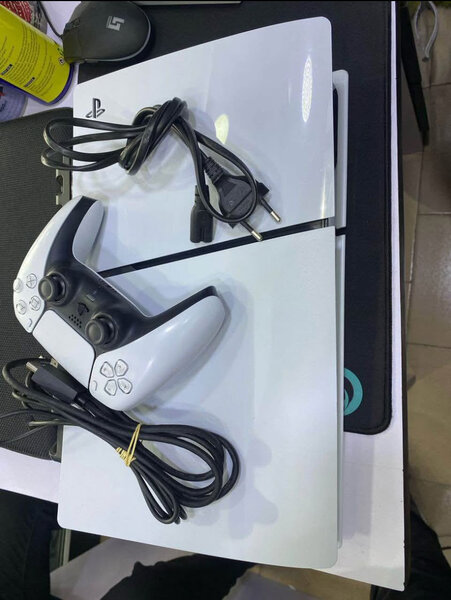 Console de jeu PlayStation 4