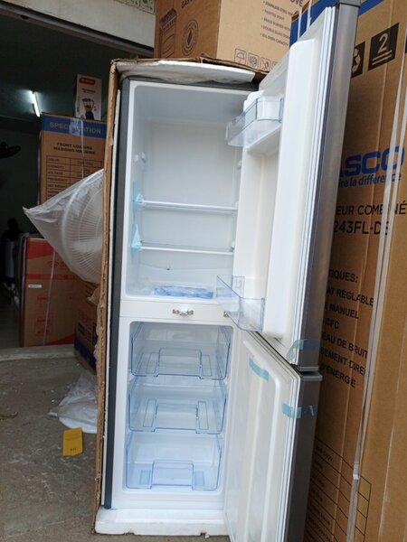 Réfrigérateur congélateur combiné