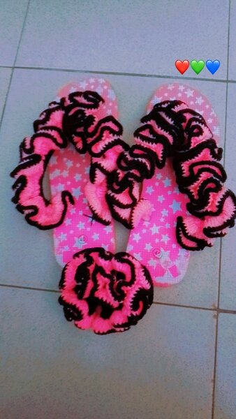 Tong grandes en crochet coloré