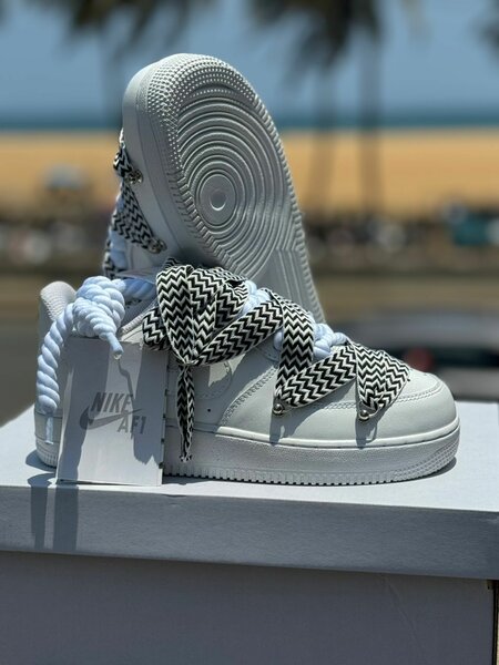 NIKE AIRFORCE BIG LACE