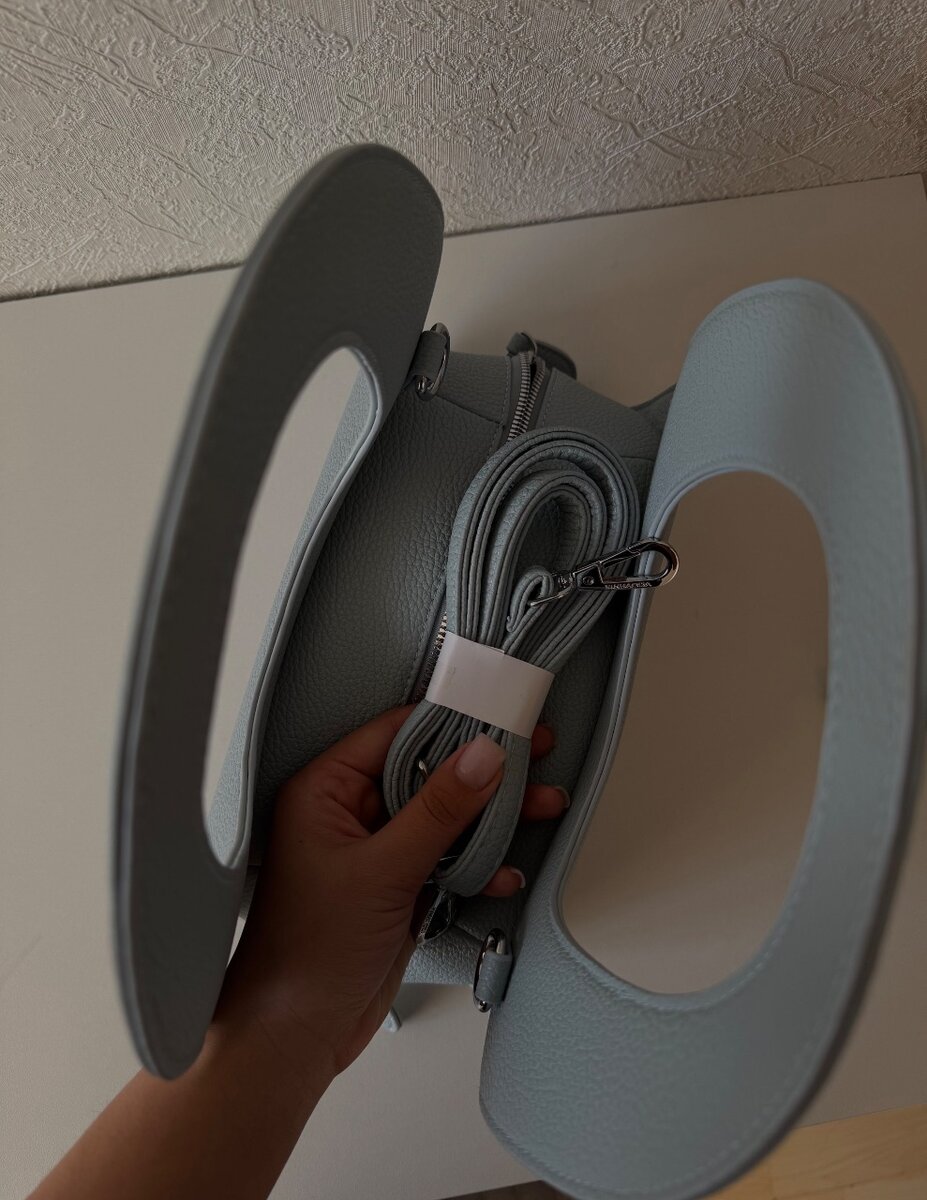 Стильные сумочки в трендовых цветах на весну