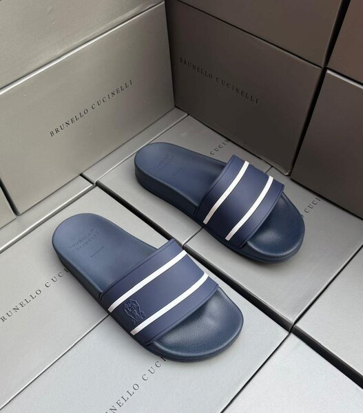 Claquettes élégantes pour hommes