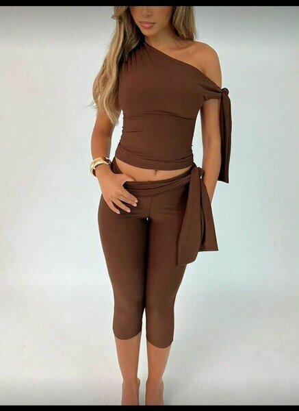 Ensemble marron une épaule