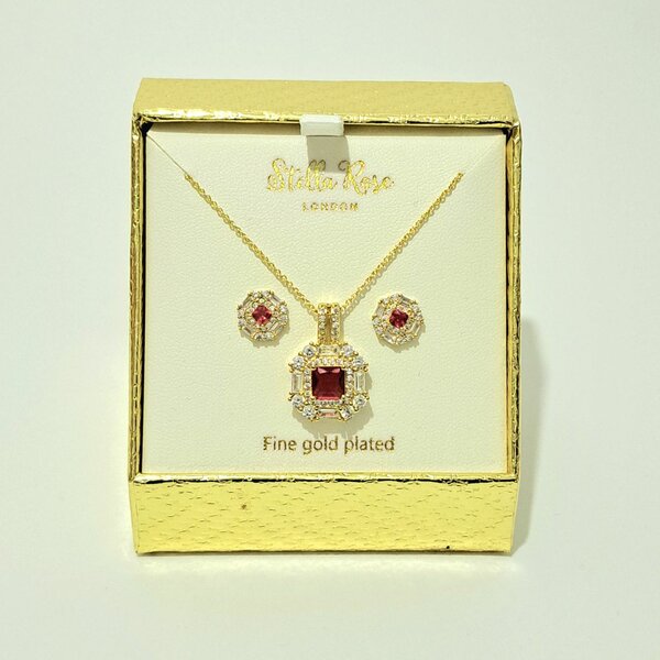 Parure dorée avec émeraudes