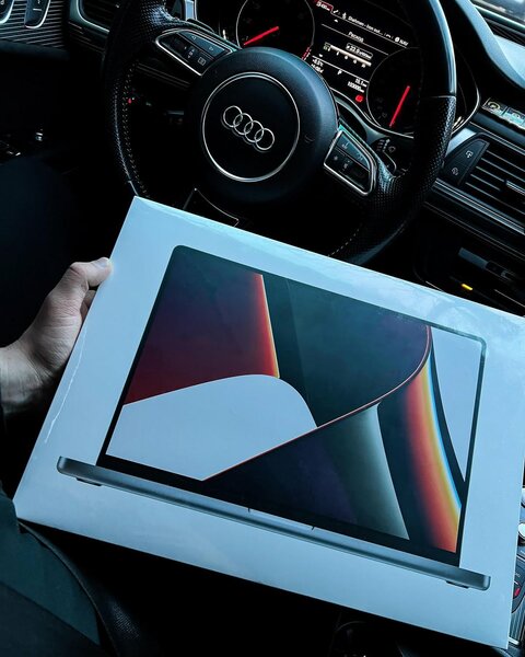 MacBook Pro 2021  16" M1 Max