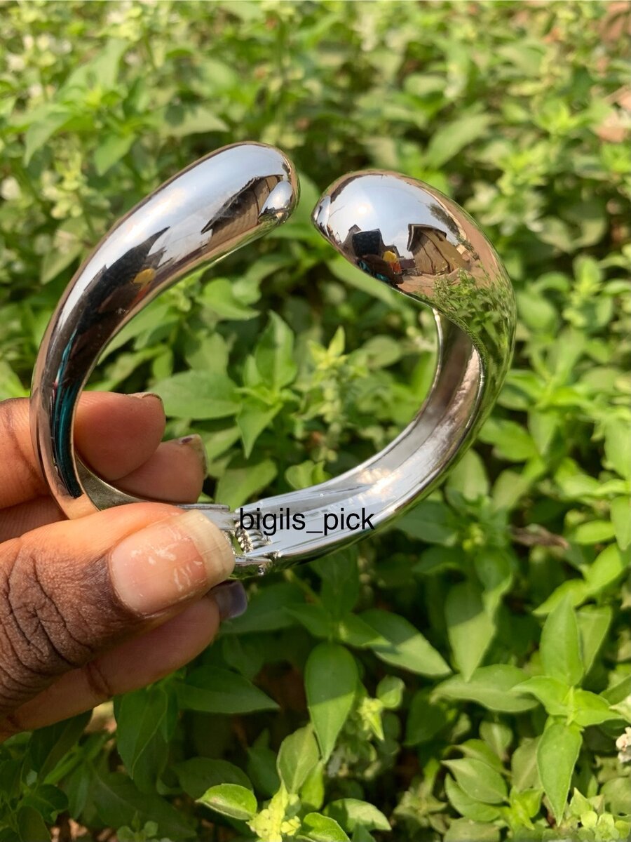 Vintage bangles (silver & gold)