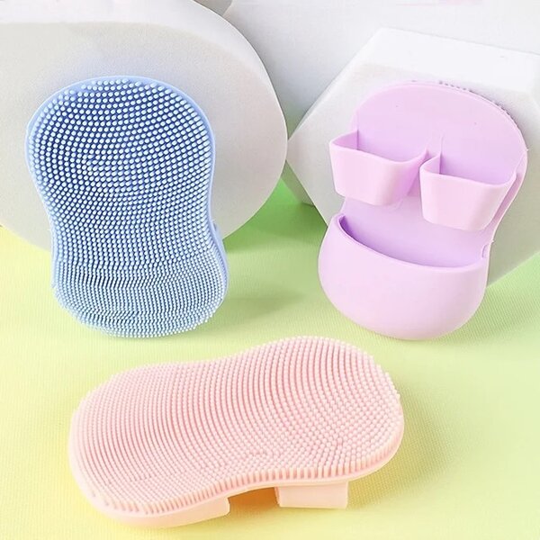 Silicone facial scrubber