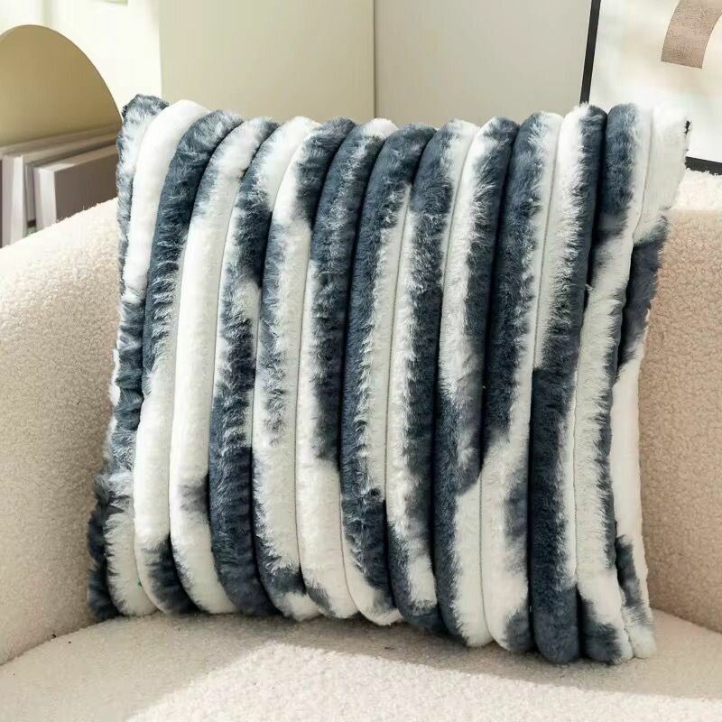 Coussin en fausse fourrure doux