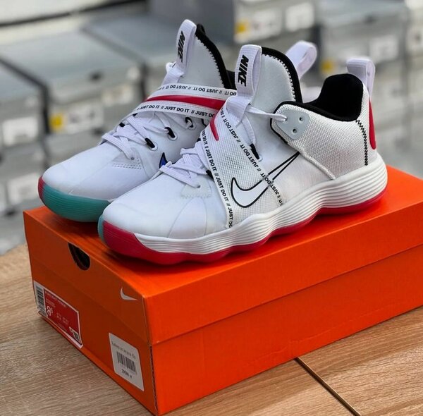 NIKE REACT HYPERSEC