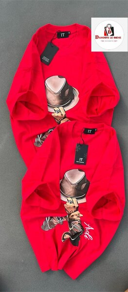 T-shirts graphiques rouges