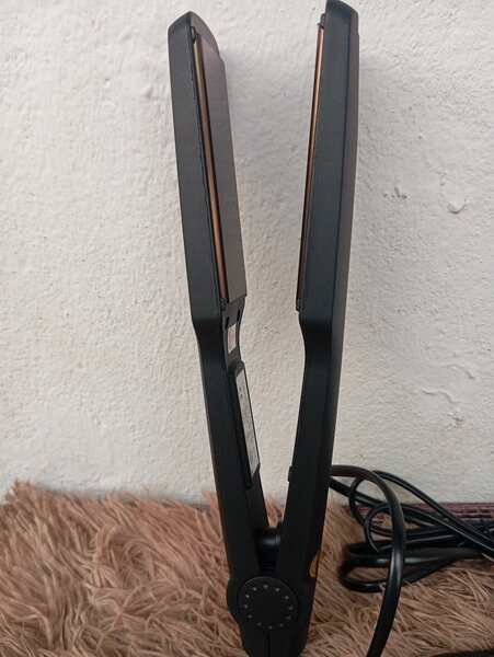 Lisseur cheveux Kemei Pro